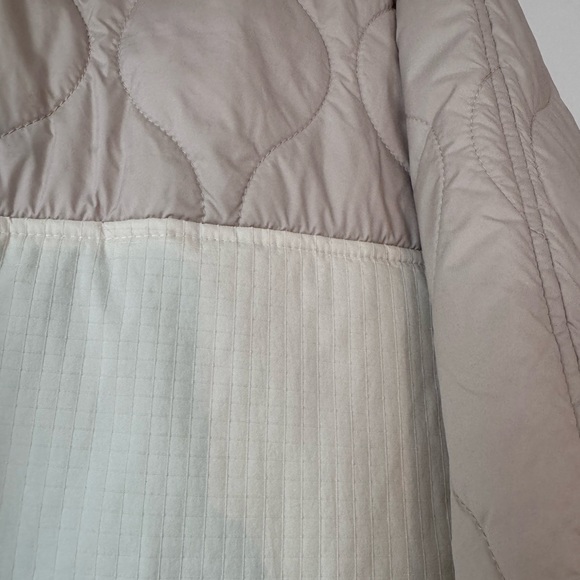 Quilted Puffer Jacket - Picture 9 of 11